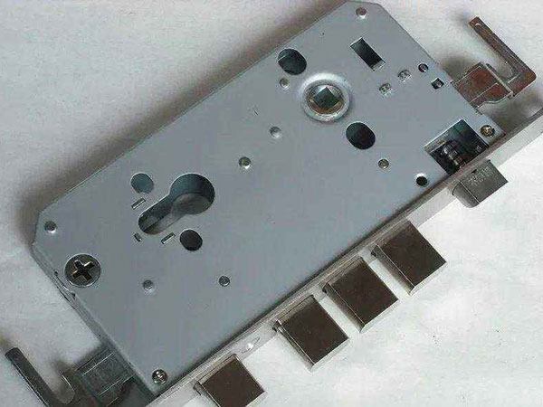 官渡24小时上门开锁公司