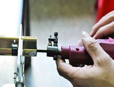 官渡24小时上门开锁公司